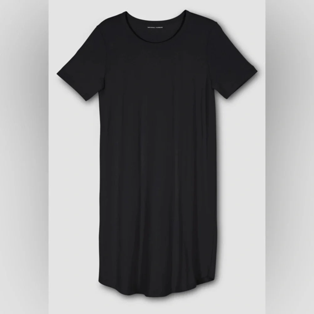UNIVERSAL STANDARD - Hallie Short Sleeve T-Shirt Dress - Black - L (22-24 / 3X) - Picture 5 of 9